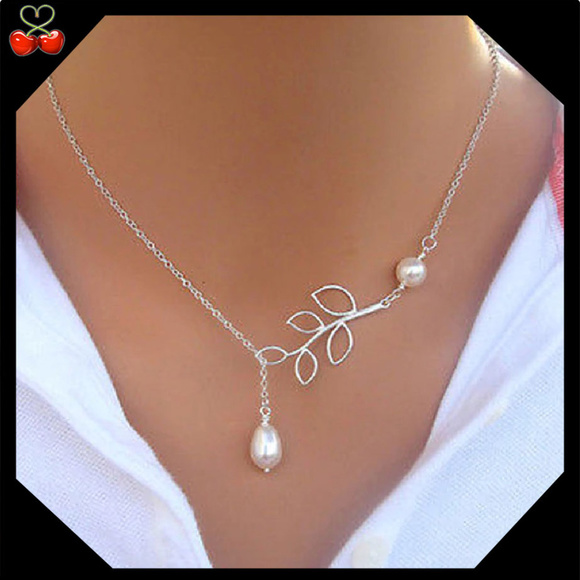 Mary's Cherries Boutique Jewelry - 🍒 Olive Leaf Pearl Drop Necklace